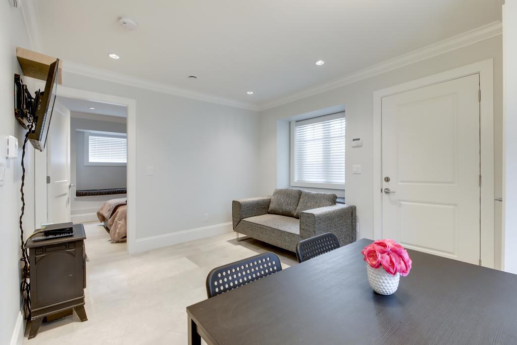 New Urban Modern Main Street House Villa Vancouver Dış mekan fotoğraf